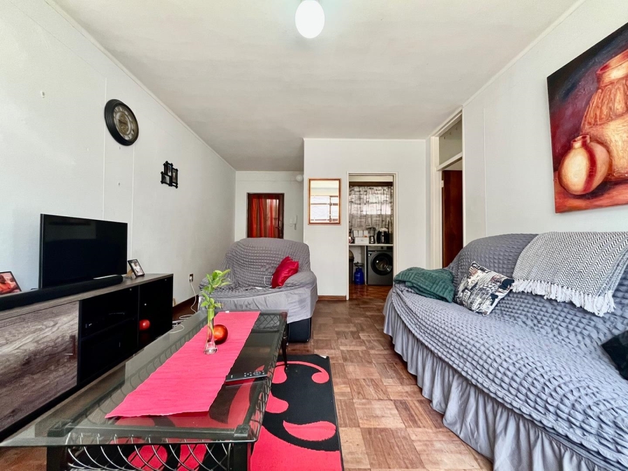 1 Bedroom Property for Sale in Wynberg Western Cape